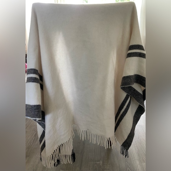 Banana Republic Border Stripe Wool-Blend Poncho - Picture 5 of 8